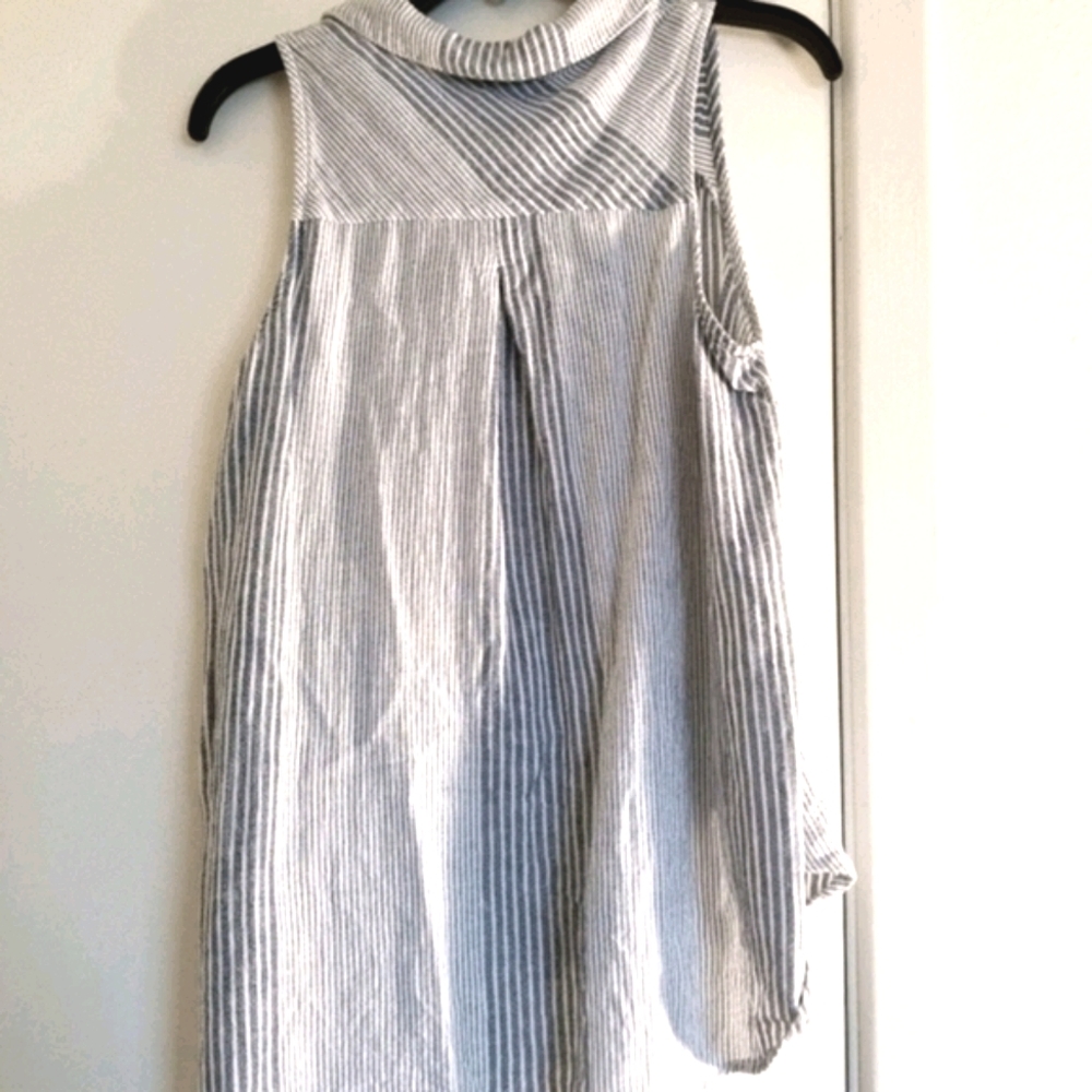 Universal Thread Striped Collared Tank - Picture 2 of 3